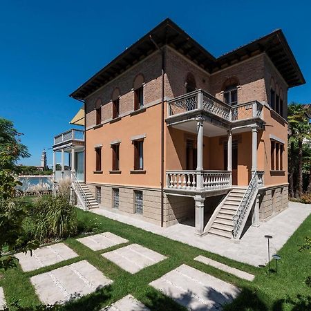 Ca' Delle Contesse - Villa On Lagoon With Private Dock And Spectacular View Venedig-Lido Exteriör bild