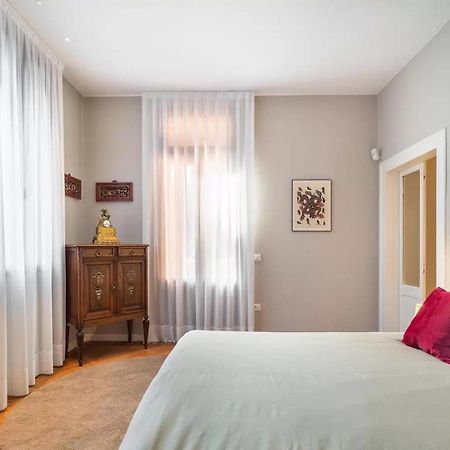 Ca' Delle Contesse - Villa On Lagoon With Private Dock And Spectacular View Venedig-Lido Exteriör bild