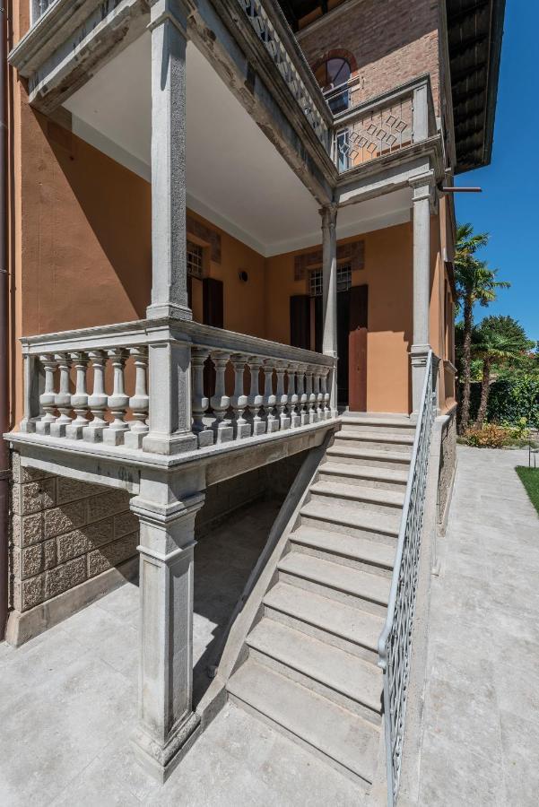 Ca' Delle Contesse - Villa On Lagoon With Private Dock And Spectacular View Venedig-Lido Exteriör bild