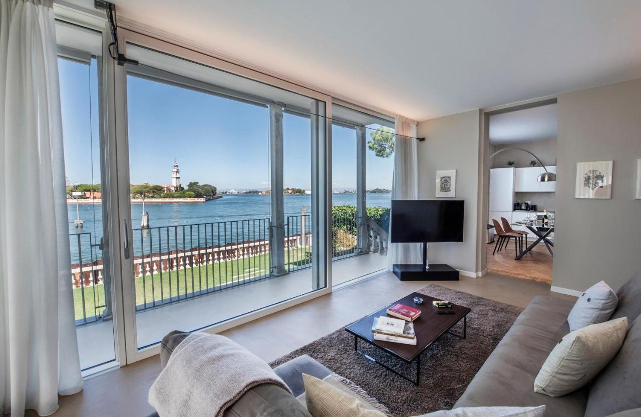 Ca' Delle Contesse - Villa On Lagoon With Private Dock And Spectacular View Venedig-Lido Exteriör bild