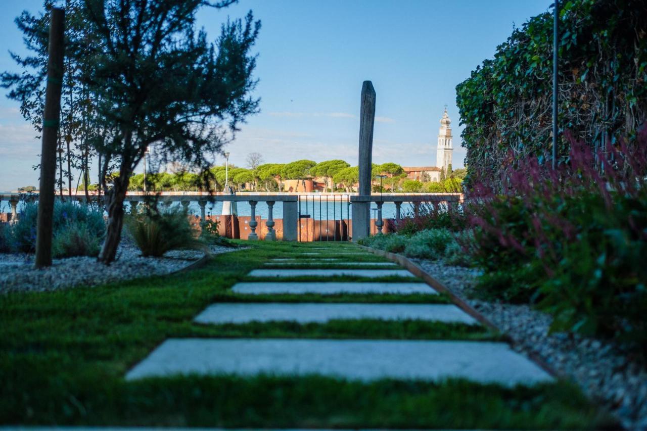 Ca' Delle Contesse - Villa On Lagoon With Private Dock And Spectacular View Venedig-Lido Exteriör bild