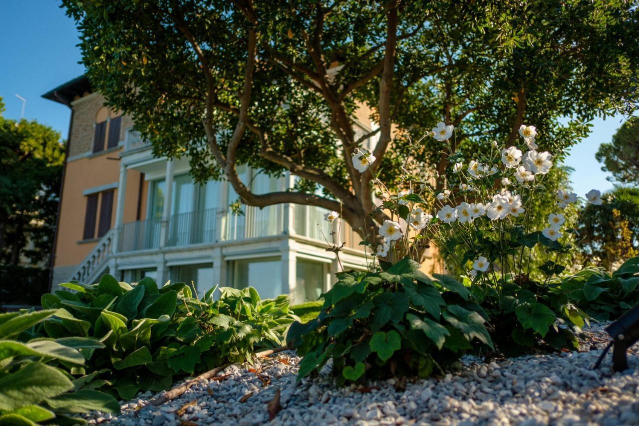 Ca' Delle Contesse - Villa On Lagoon With Private Dock And Spectacular View Venedig-Lido Exteriör bild